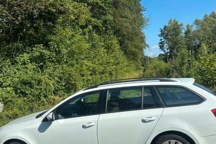 Skoda Octavia 69.000 km 9.900 &euro; Kreuztal 57223