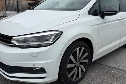 VW Touran 124.000 km 16.890 &euro; Erding 85435