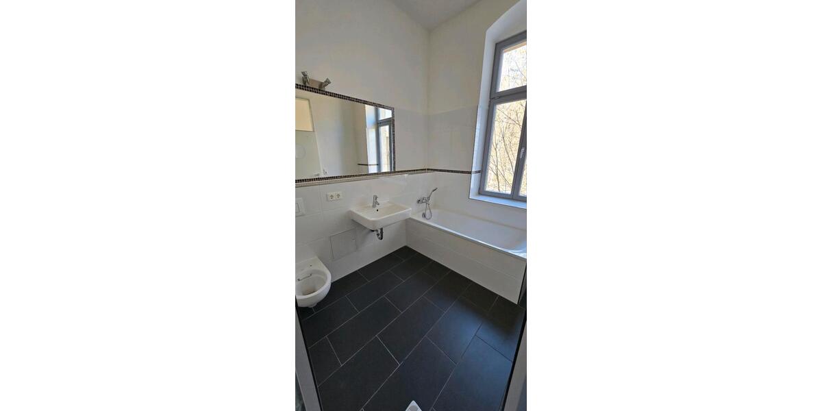 Etagenwohnung Bannewitz - 4 Zimmer, 112 m&sup2;, 1.450&euro; | Angebot:26030270