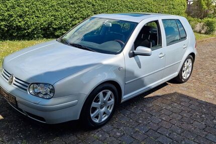 VW Golf 159.000 km 8.900 &euro; Wanderath 56729