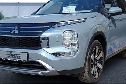 Mitsubishi Outlander 2.650 km 49.950 &euro; Hartmannsdorf 09232