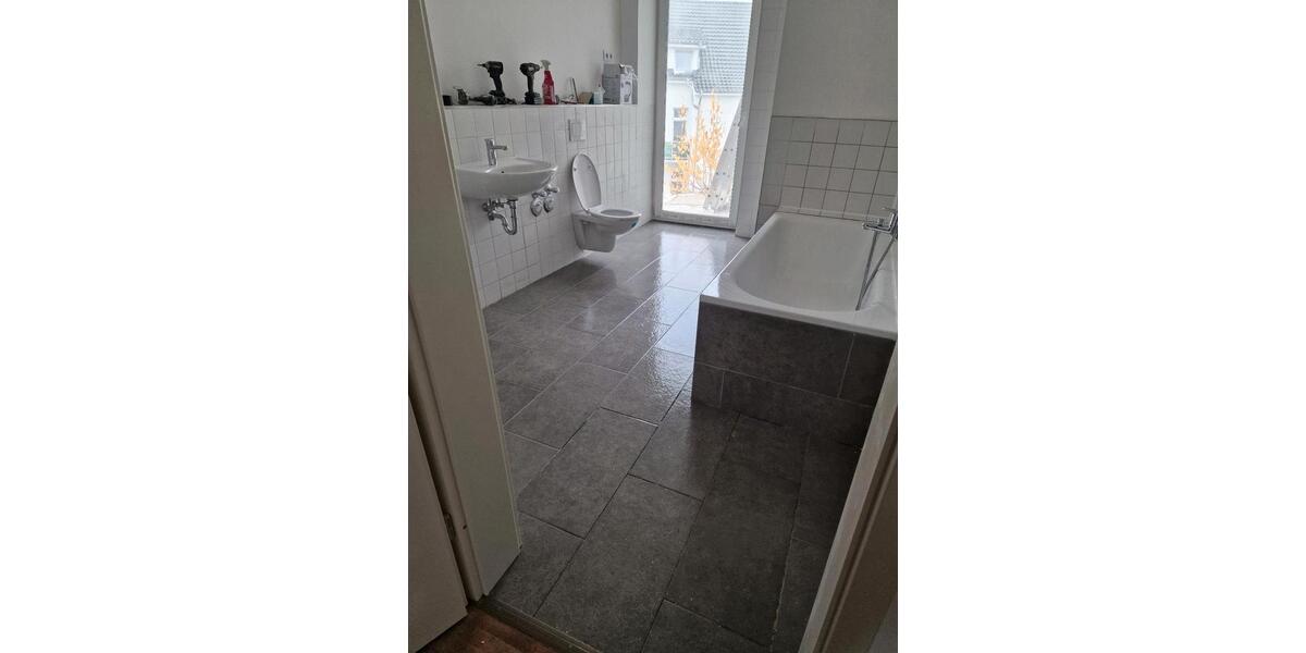 Etagenwohnung Neumünster Böcklersiedlung - 4 Zimmer, 100 m&sup2;, 1.550&euro; | Angebot:25472630