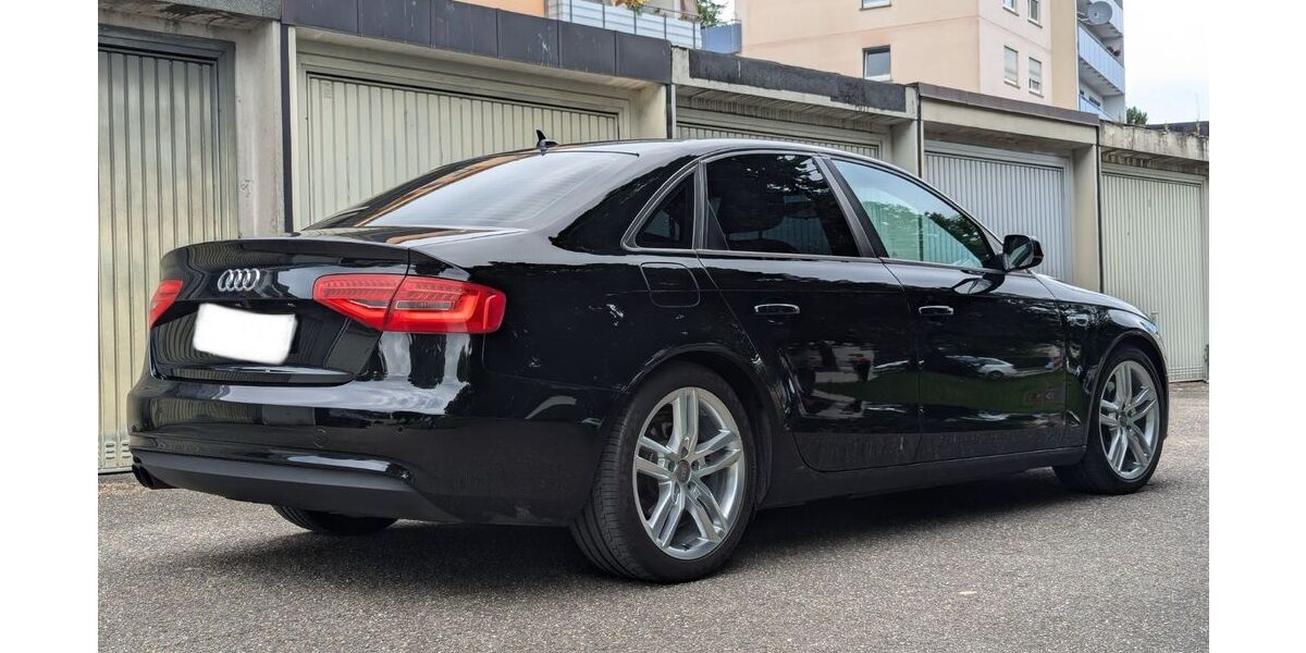 Audi A4 199.000 km 10.900 &euro; Villingen-Schwenningen 78048