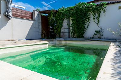 RUHELAGE, POOL & KURZE WEGE ZUR CITY - Reihenmittelhaus Neuenburg am Rhein | Angebot:27044442