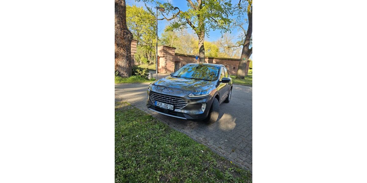 Ford Kuga 80.000 km 19.800 &euro; Germersheim 76726
