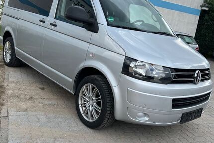 VW T5 Multivan 240.000 km 13.990 &euro; Braak 22145
