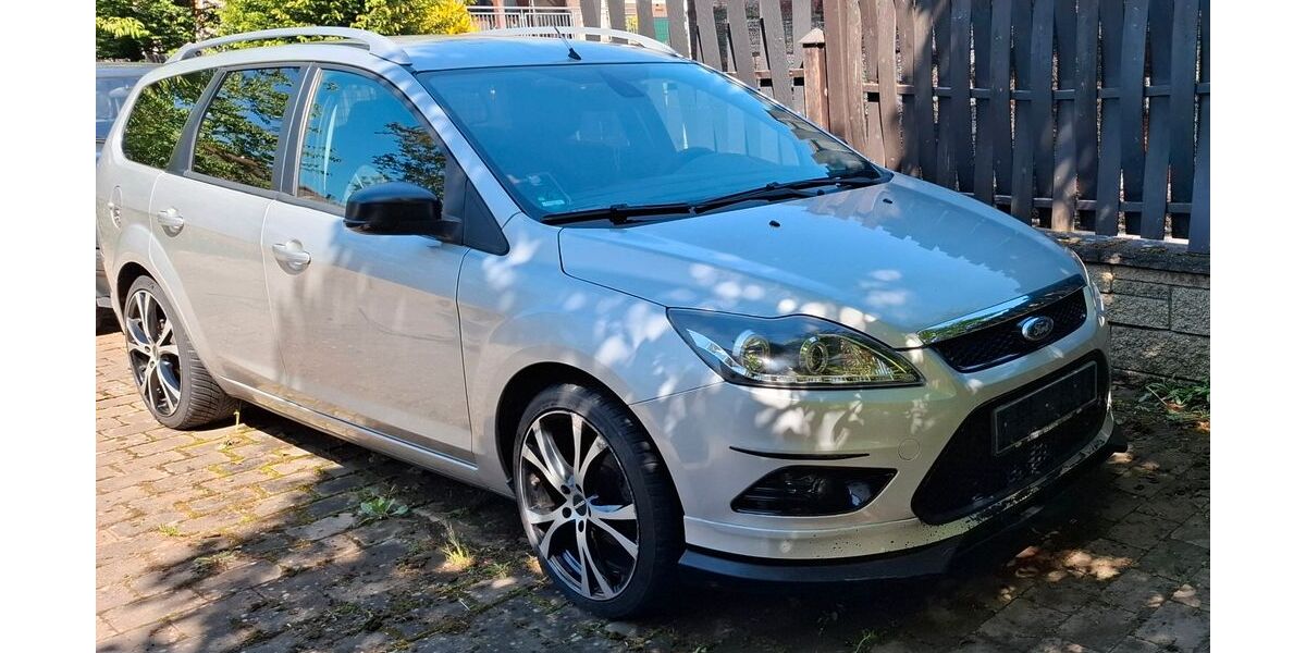 Ford Focus 233.000 km 2.300 &euro; Landau 76829