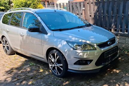 Ford Focus 233.000 km 2.500 &euro; Landau 76829
