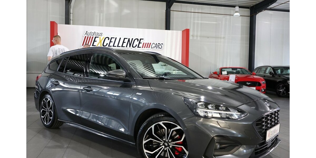Ford Focus Tunier 1.5 EB ST-LINE-X SPORT / PANORAMA 108.000 km 18.444 &euro; Hamm 59077