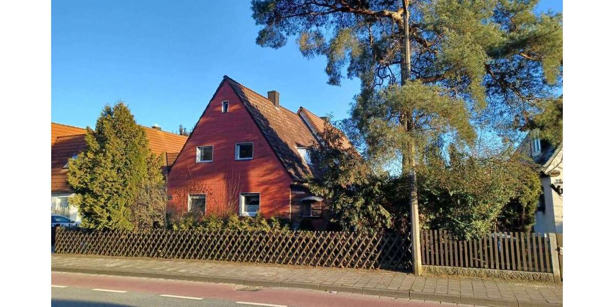 Haus zum Kaufen in Erlangen 329.000 € 80 m² 3 zimmer