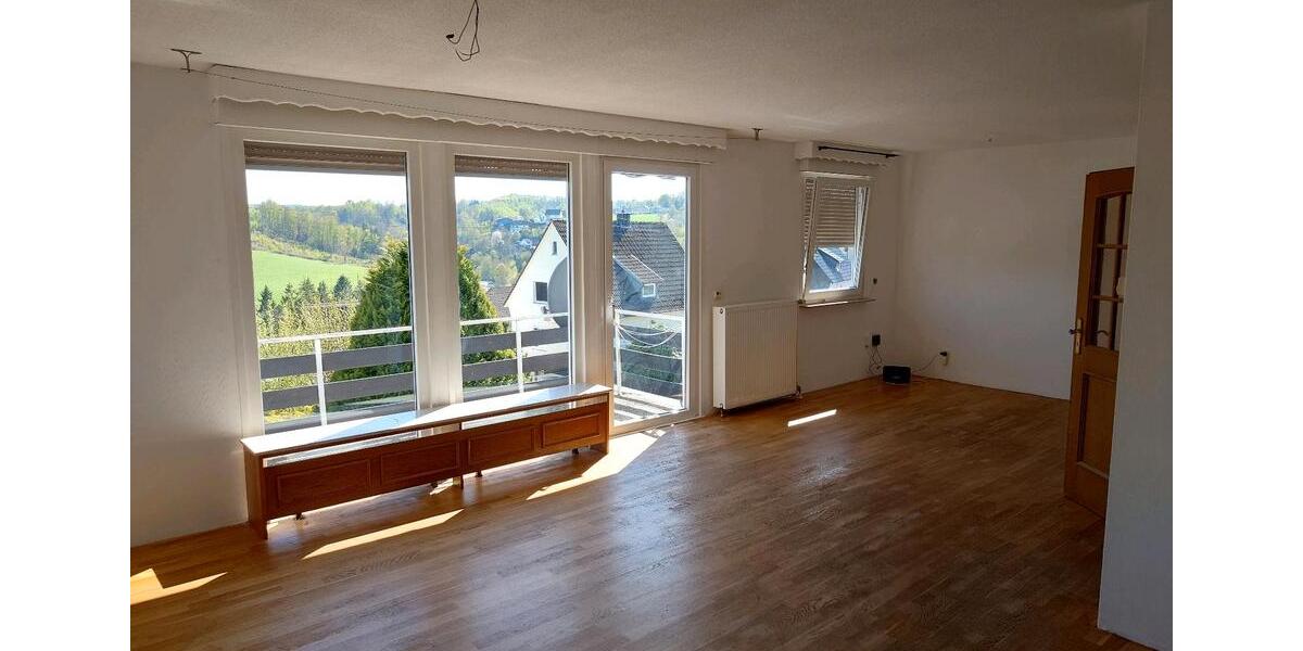 Mehrfamilienhaus, Wohnhaus Reichshof - 6 Zimmer, 200 m&sup2;, 325.000&euro; | Angebot:26305524