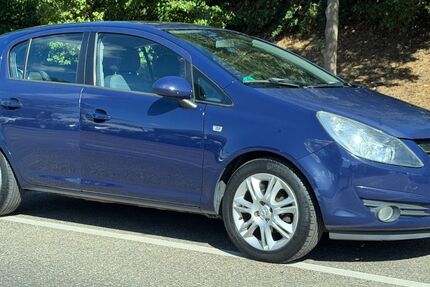 Opel Corsa 194.000 km 1.999 &euro; Fellbach 70736