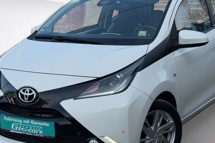 Toyota Aygo (X) 69.504 km 9.990 &euro; München 81825