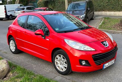 Peugeot 207 124.000 km 2.500 &euro; Köln 50858
