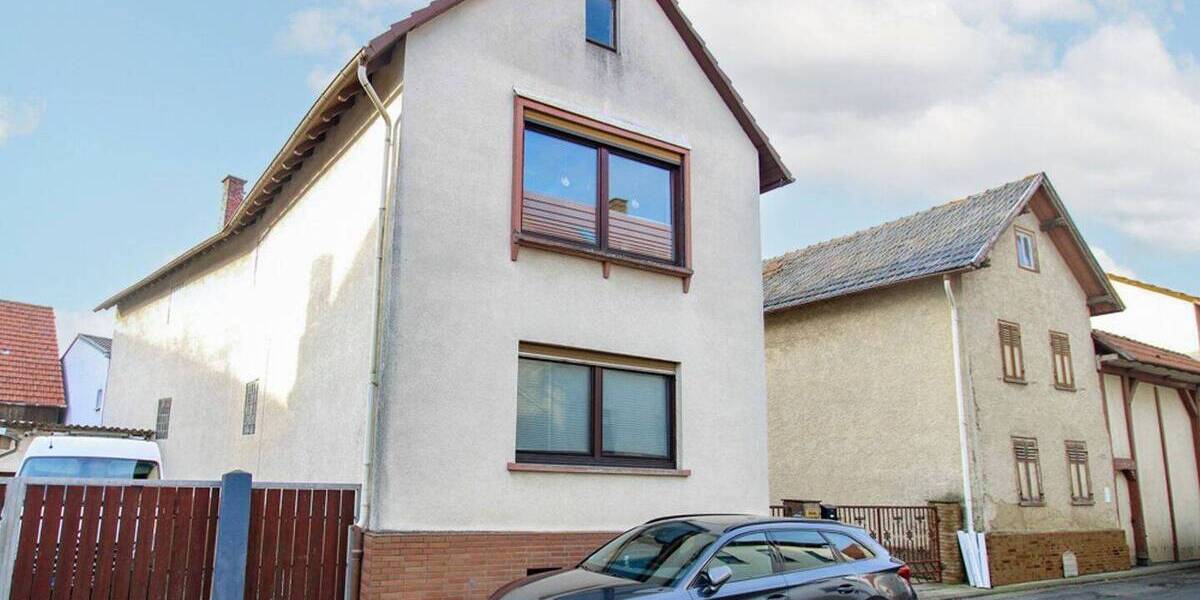 Mehrfamilienhaus, Wohnhaus Lich Bettenhausen - 6 Zimmer, 151 m&sup2;, 195.000&euro; | Angebot:26673676