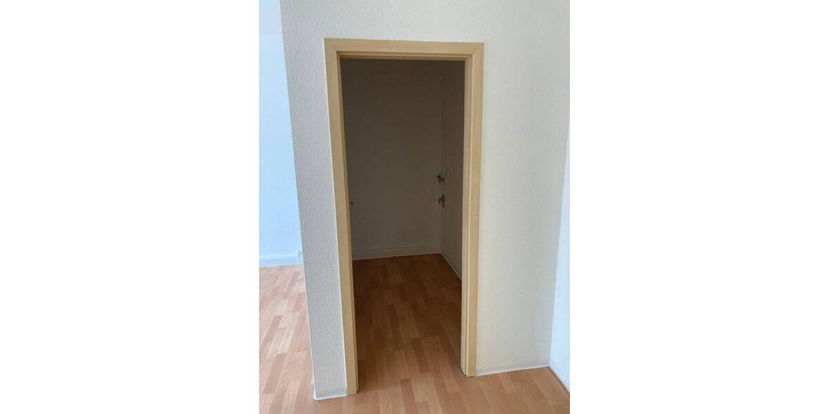 Etagenwohnung Gera Innenstadt - 3 Zimmer, 67 m&sup2;, 405&euro; | Angebot:26919906