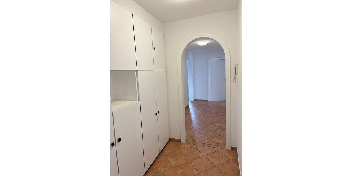 Etagenwohnung Petersberg - 3 Zimmer, 78 m&sup2;, 700&euro; | Angebot:26686673