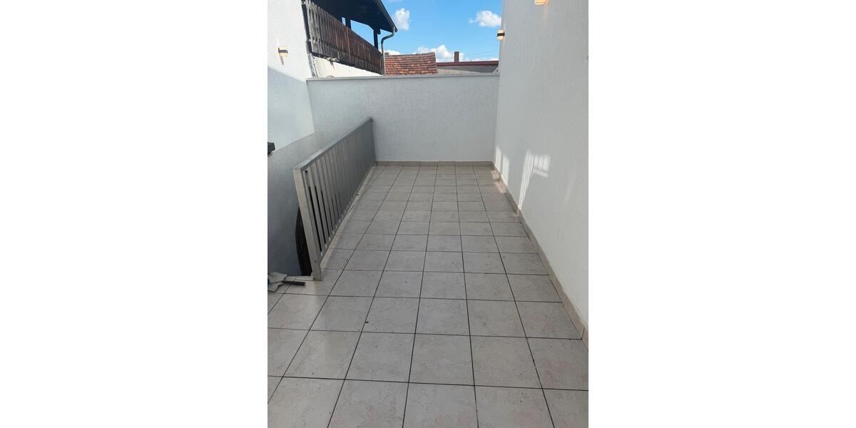 Erdgeschoßwohnung Weisenheim am Berg - 2 Zimmer, 75 m&sup2;, 999&euro; | Angebot:26407023