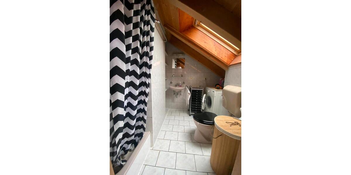 Dachgeschoßwohnung Schorndorf - 2.5 Zimmer, 48 m&sup2;, 800&euro; | Angebot:26019824