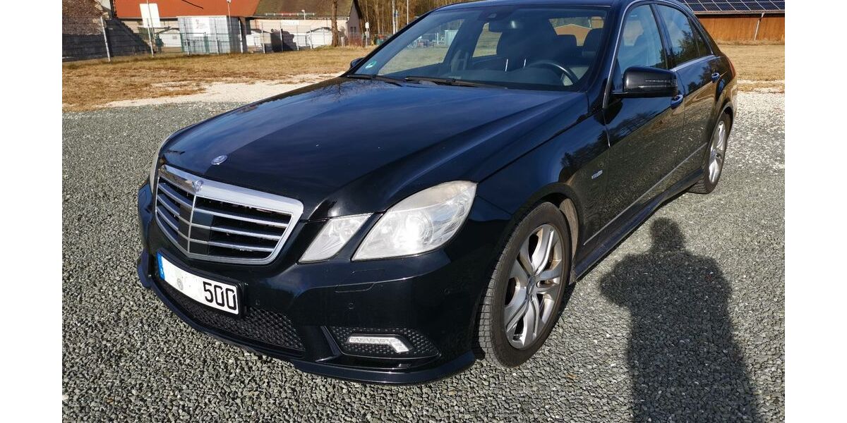 Mercedes-Benz E 350 224.500 km 9.500 &euro; Auerbach 91275
