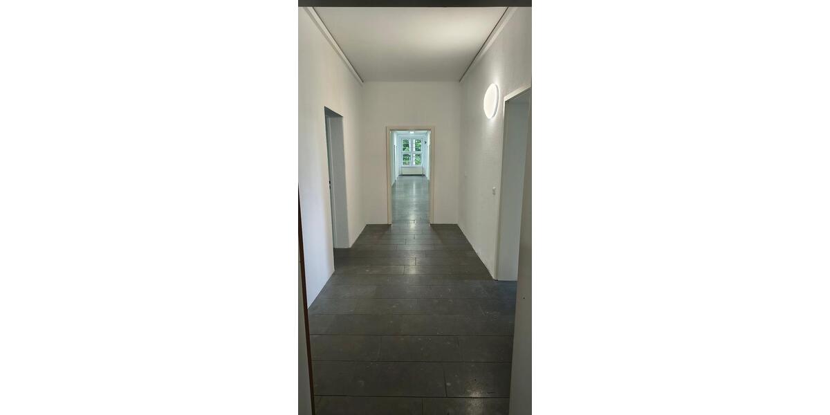 Etagenwohnung Hildesheim Himmelsthür - 6.5 Zimmer, 224 m&sup2;, 269.000&euro; | Angebot:26987181