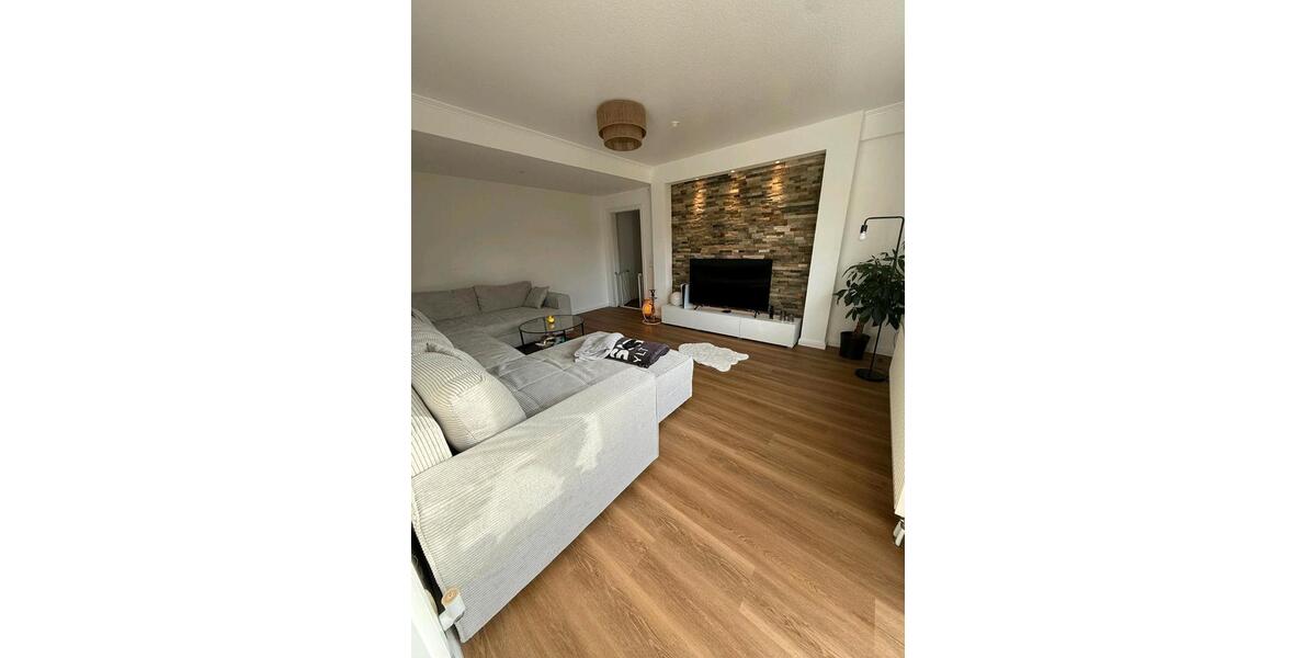 Großzügige Erdgeschosswohnung mit Garten + Stellplätzen OT Enzen 5 zimmer