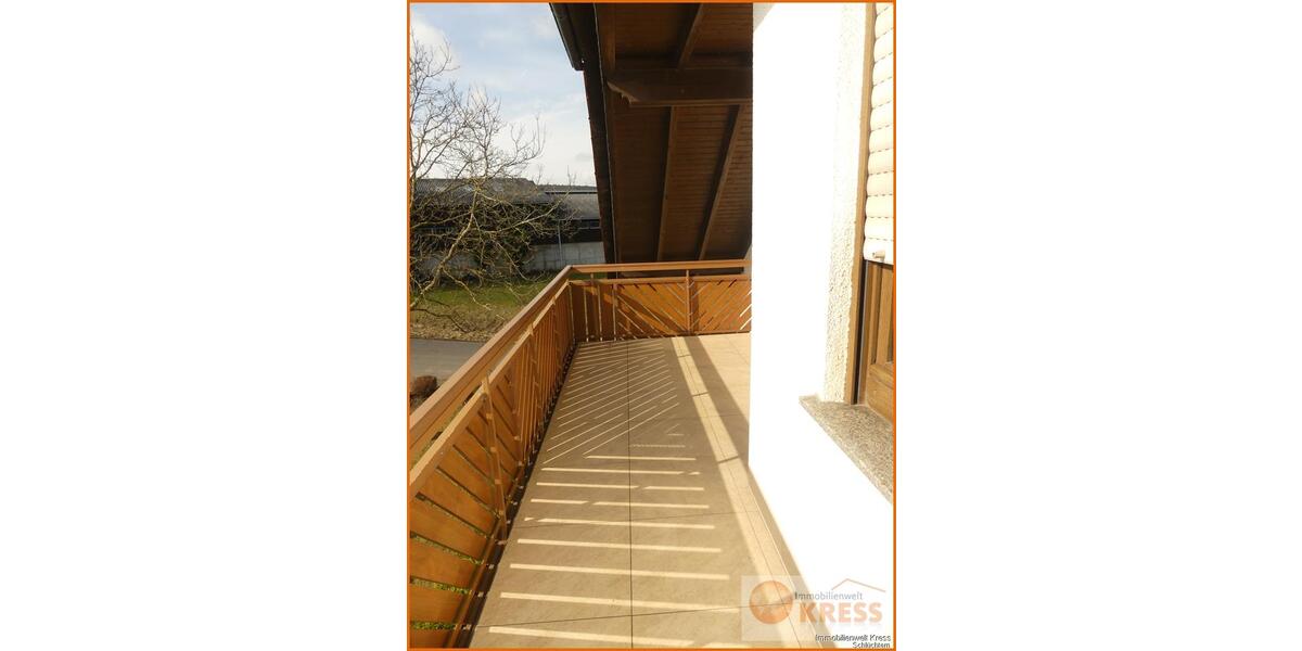 Dachgeschoßwohnung Flieden - 4 Zimmer, 118 m&sup2;, 600&euro; | Angebot:25307981