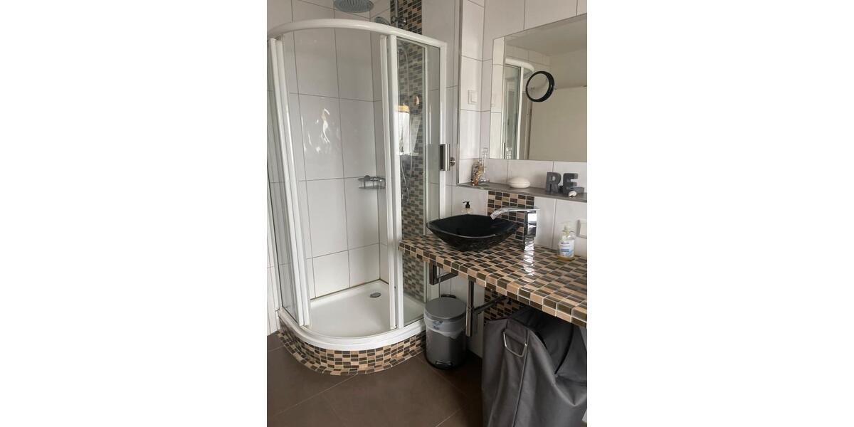 Dachgeschoßwohnung Remscheid Reinshagen - 3 Zimmer, 102 m&sup2;, 1.300&euro; | Angebot:24935000