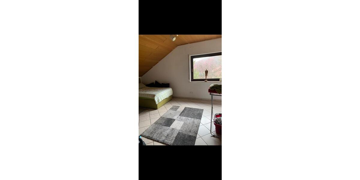 Dachgeschoßwohnung Ayl - 3 Zimmer, 110 m&sup2;, 1.150&euro; | Angebot:26166209