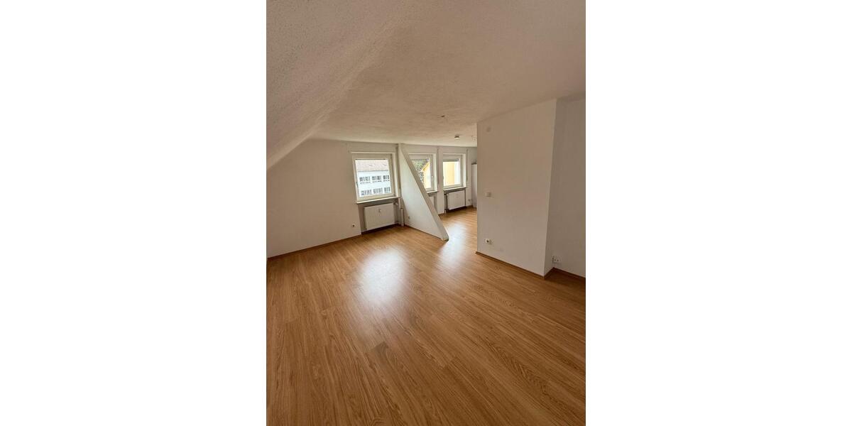 Dachgeschoßwohnung Füssen - 1.5 Zimmer, 41 m&sup2;, 150.000&euro; | Angebot:25392131