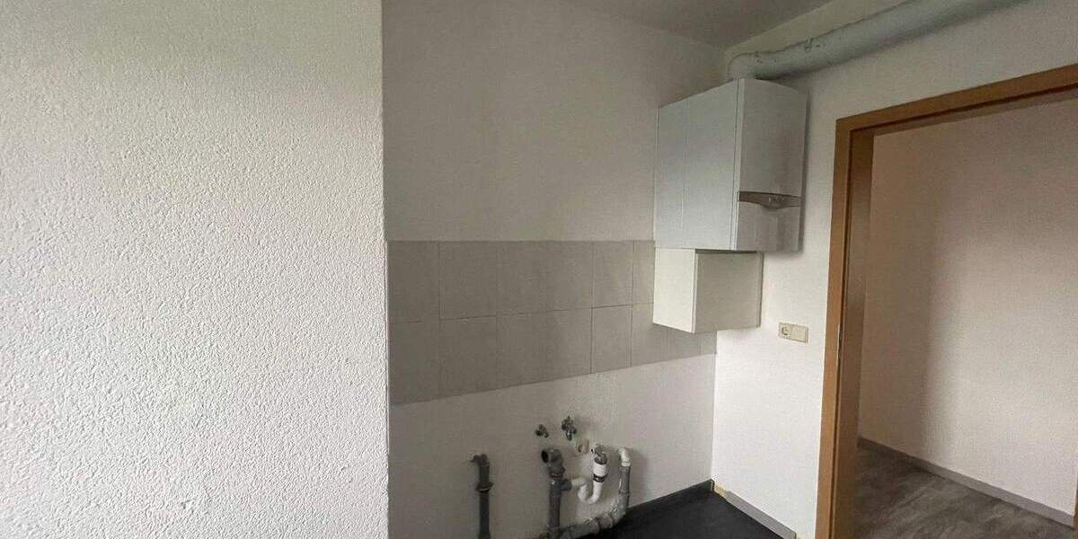 Zimmer Aue - 4 Zimmer, 80 m&sup2;, 330&euro; | Angebot:25984873