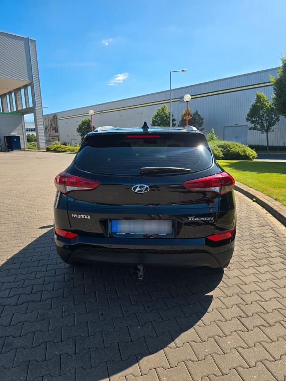 Hyundai TUCSON 150.000 km 13.800 € Fürth 90766