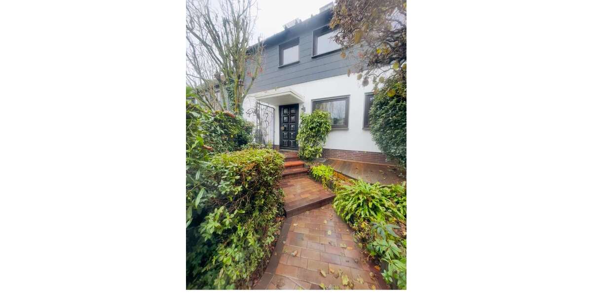 Haus zum Mieten in Eschborn 2.500 € 120.4 m² 4 zimmer