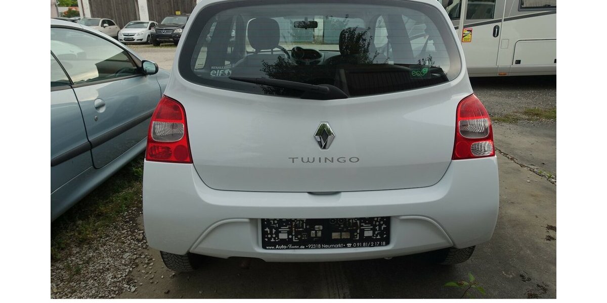 Renault Twingo Authentique §10/27 R/CD ZV-FB ABS 132.700 km 2.300 &euro; Neumarkt/OPf 92318