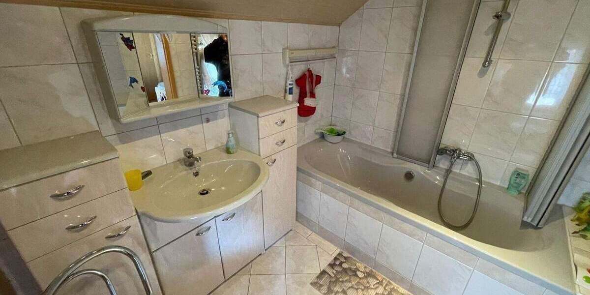 Einfamilienhaus Stollberg/Erzgebirge Stollberg - 6 Zimmer, 195 m&sup2;, 269.000&euro; | Angebot:26554269