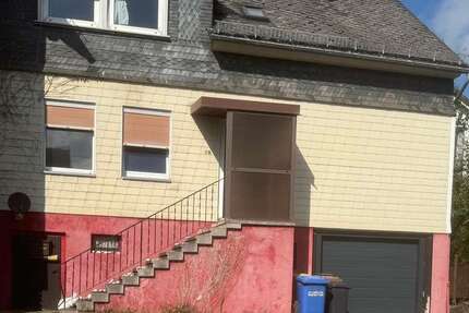 Haus zum Kaufen in Neunkirchen 136.000 € 125 m² 5 zimmer
