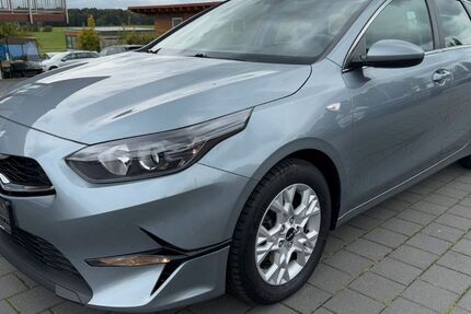 Kia ceed Sportswagon 171.306 km 14.790 € Pirk 92712