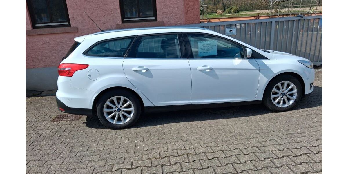 Ford Focus 193.000 km 5.990 &euro; ottersweier 77833