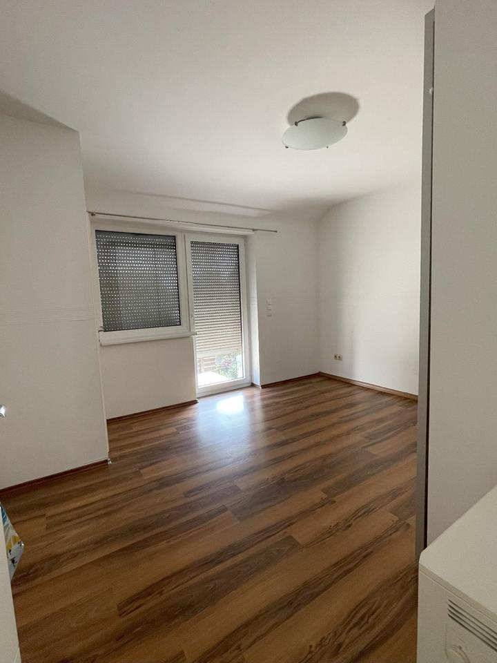 Maisonette-Eigentumswohnung in 2-Parteienhaus nahe Frechener City