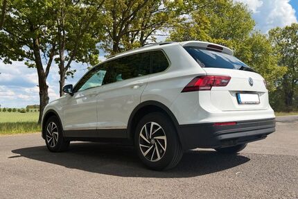 VW Tiguan 198.000 km 17.500 &euro; Löwenberger Land 16775