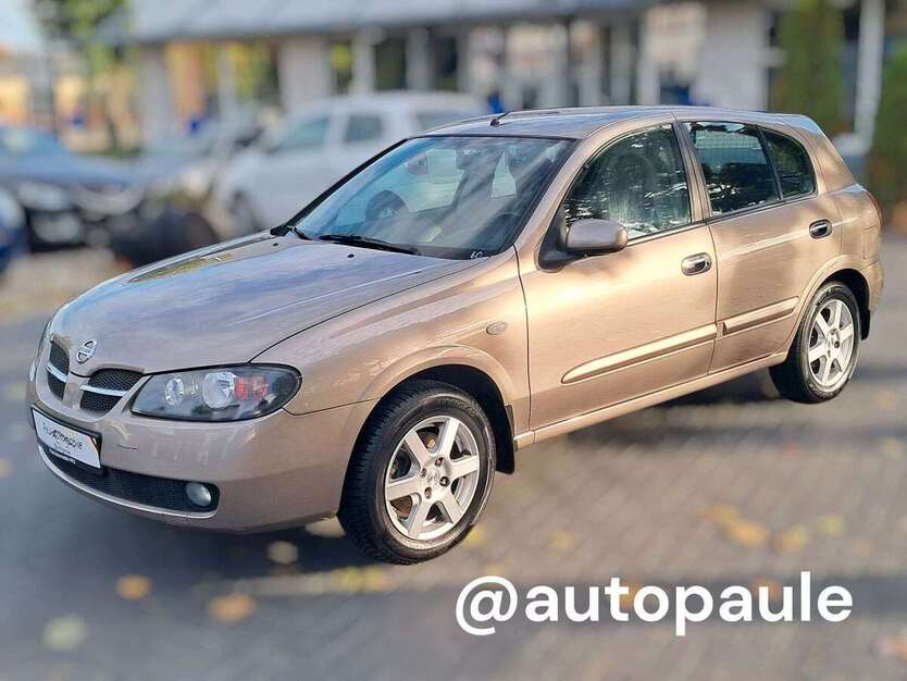 Nissan Almera 109.000 km 2.900 € Frankfurt 15234