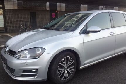 VW Golf 148.000 km 9.900 &euro; Berlin 12249