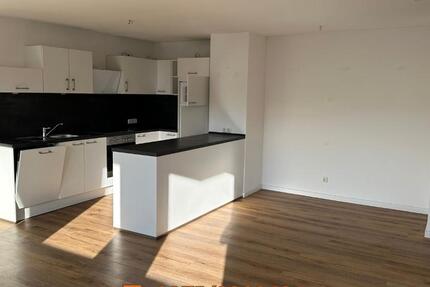 Wohnung Zwickau - 2 Zimmer, 72 m&sup2;, 500&euro; | Angebot:24861296