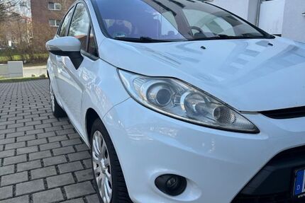 Ford Fiesta 155.557 km 4.000 &euro; Detmold 32756