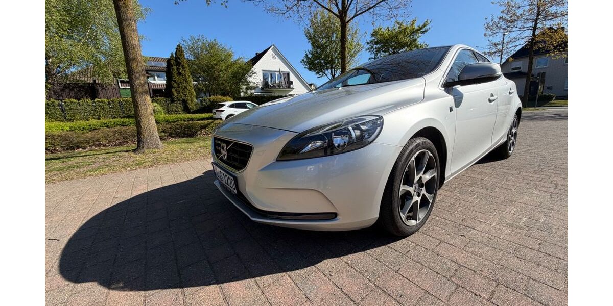 Volvo V40 121.000 km 10.800 &euro; Dünsen 27243