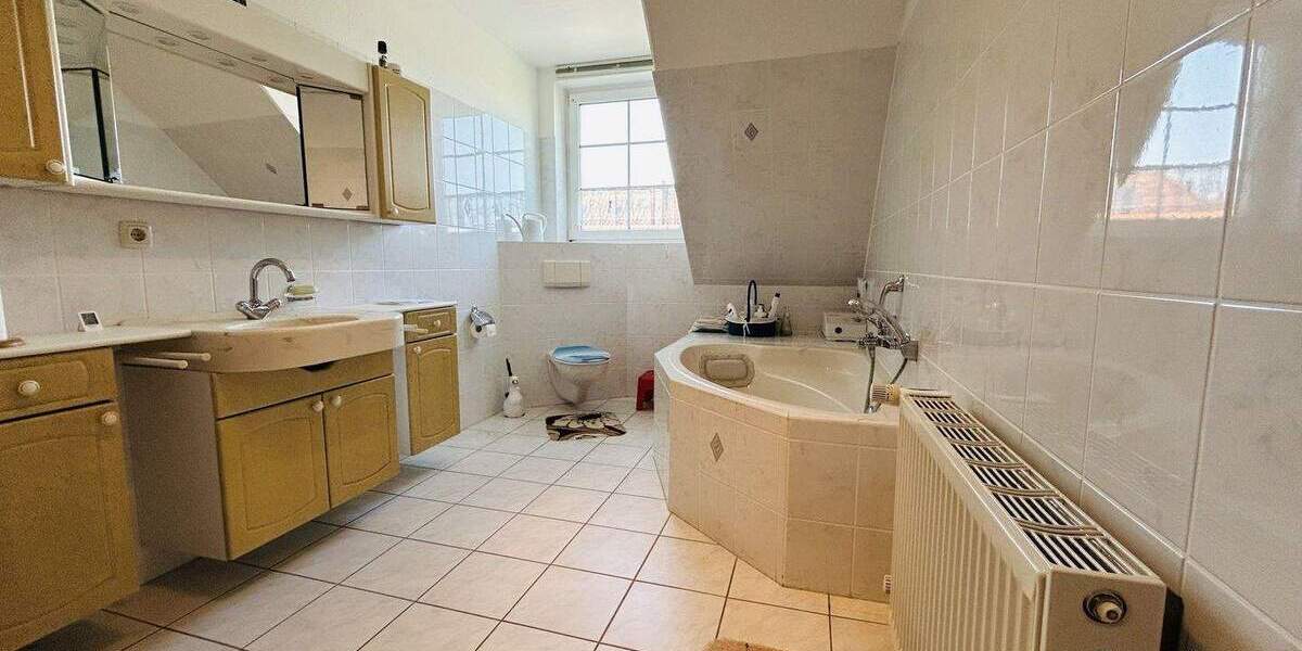 Mehrfamilienhaus, Wohnhaus Grimmen Jessin - 8 Zimmer, 209 m&sup2;, 349.000&euro; | Angebot:25835206