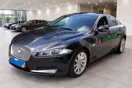 Jaguar XF 182.310 km 7.900 &euro; FRANKFURT 65933