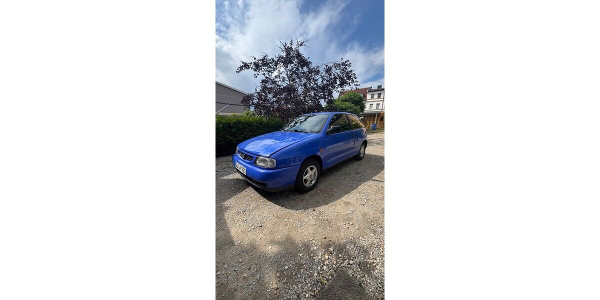 Seat Ibiza 90.800 km 600 &euro; Bernburg 06406