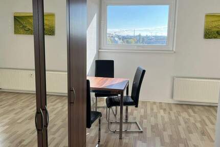 Möbliertes 1 Zimmer-Appartement mit modernem Duschbad, 7. OG mit Aufzug, Außenstellplatz oder TG-Stellplatz optional 1 zimmer