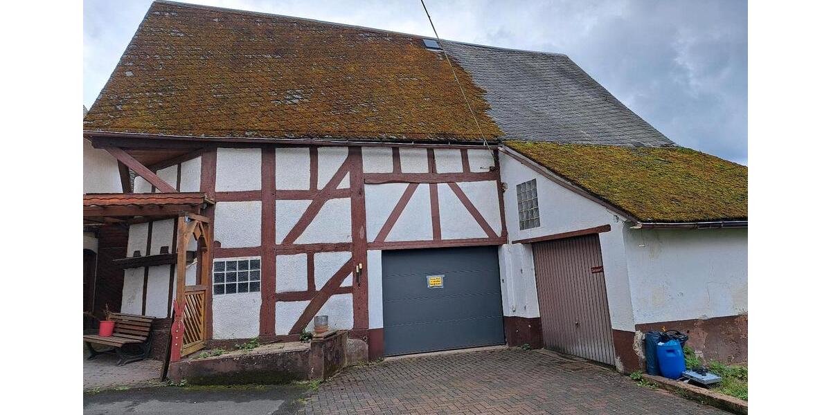 Einfamilienhaus Herborn - 13 Zimmer, 350 m&sup2;, 175.000&euro; | Angebot:26187043